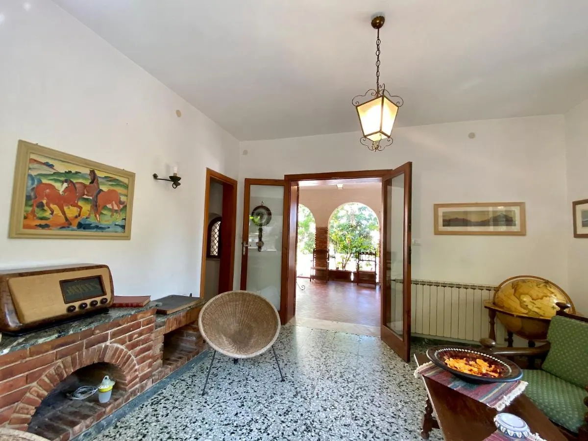 Villa Tana Pacenzia Cefalu Italy
