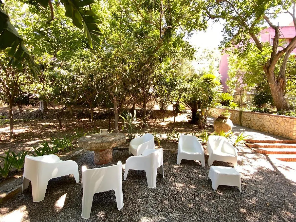 Villa Tana Pacenzia Cefalu Italy
