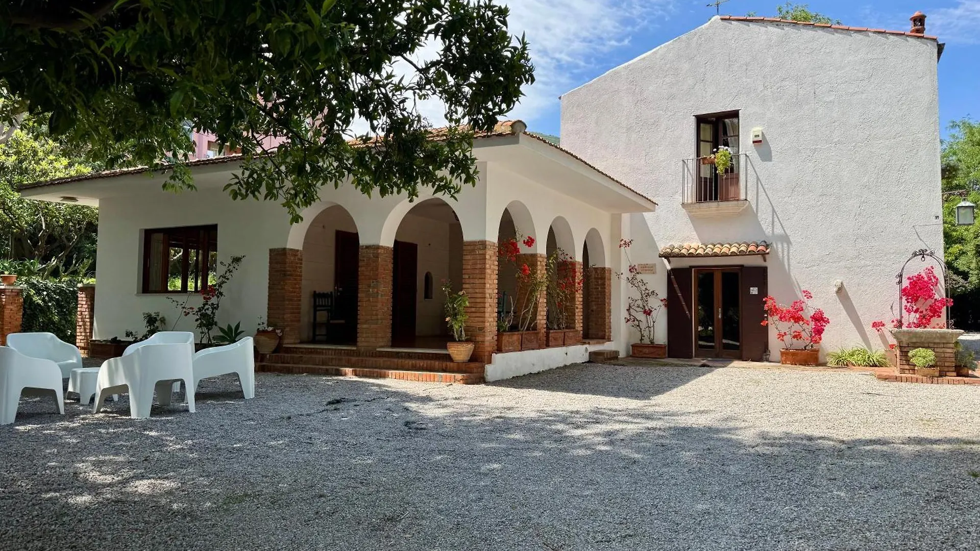 Villa Tana Pacenzia contacts